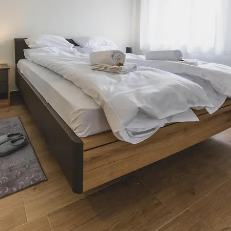 Guliver Aparthotel *